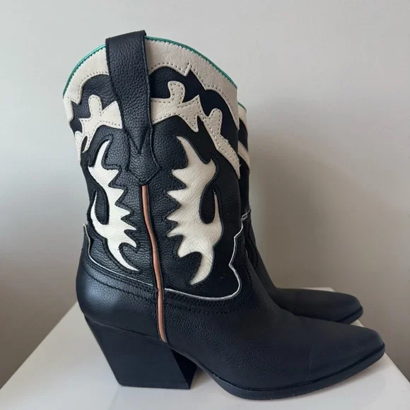 Dolce Vita Landen Boots in Black 7.5 - Picture 7 of 13